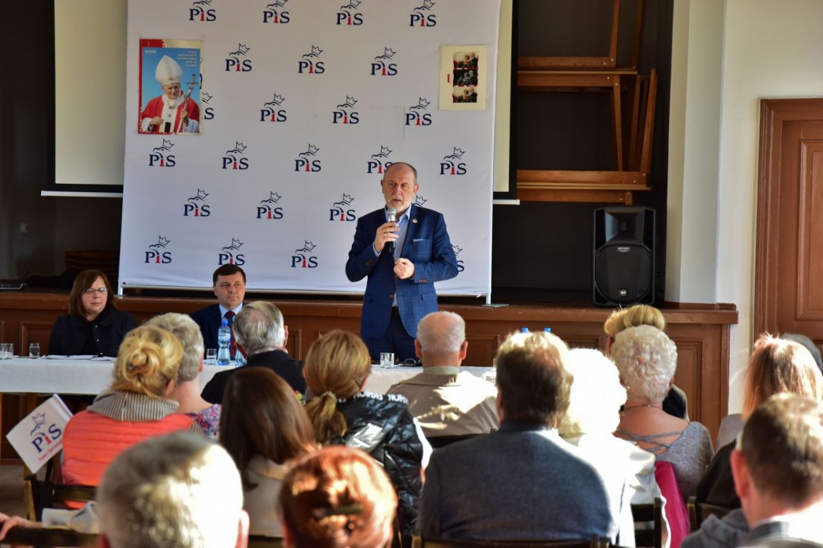 Spotkanie sympatyków PiS z posłami [ZDJĘCIA]