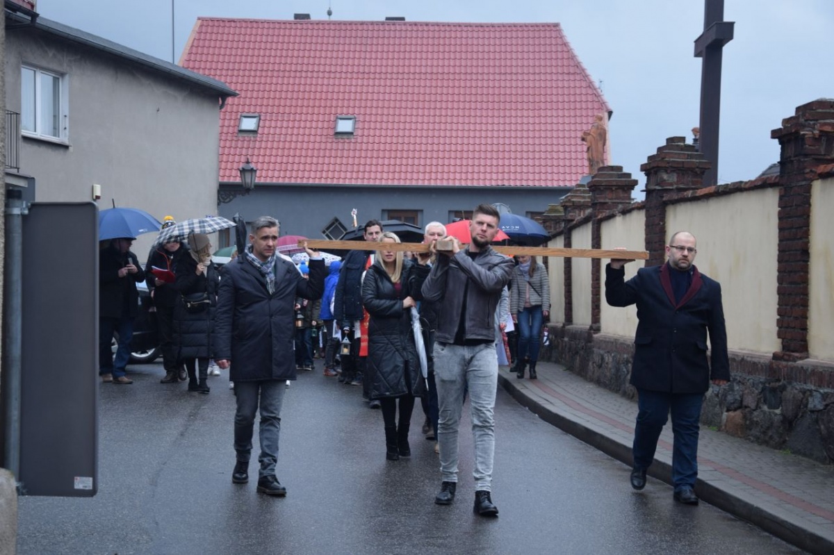 Droga Krzyżowa ulicami Śmigla [ZDJĘCIA]
