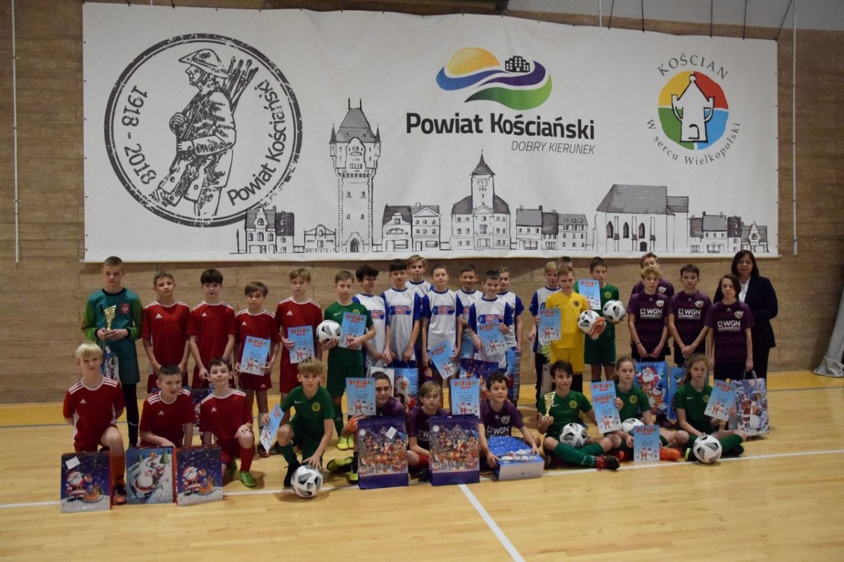 Gwiazdkowy Turniej piłki nożnej [ZDJĘCIA]