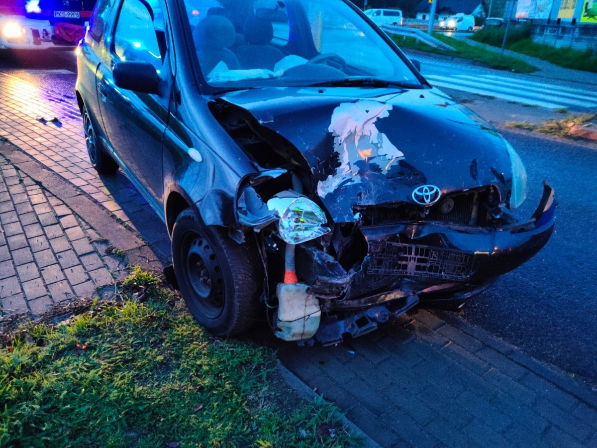 Wymusił pierwszeństwo na rondzie [ZDJĘCIA]