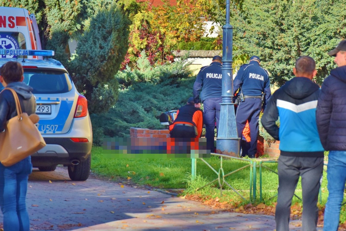 Akcja ratownicza na Kościuszki. Resuscytacja mężczyzny!