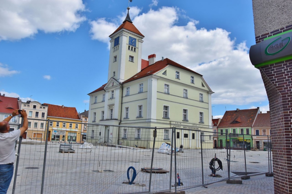 Rynek się nie zmienia. Kolejne opóźnienia? [ZDJĘCIA]