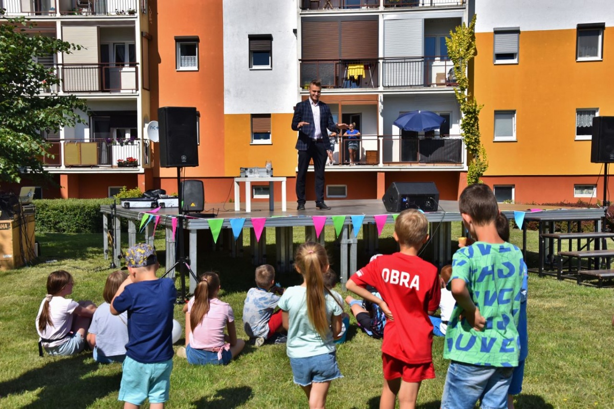 Festyn na osiedlu Konstytucji