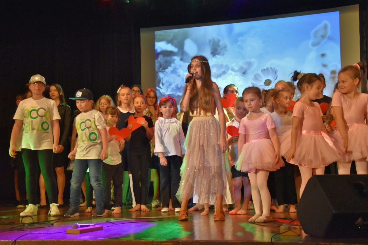 Koncert z okazji Dnia Matki w KOK [ZDJĘCIA]