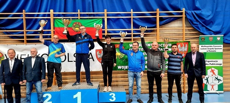 Sukces tenisistów stołowych reprezentujących powiat!