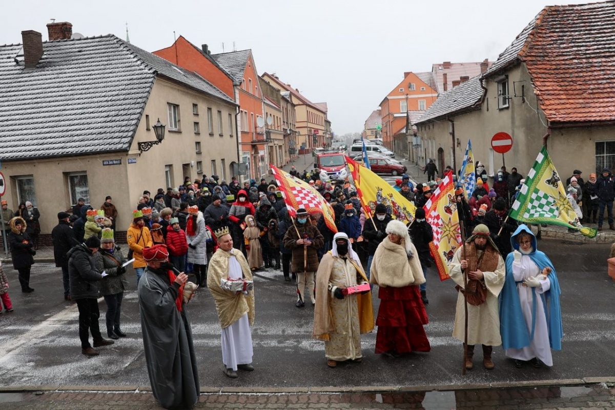 Orszak Trzech Króli w Śmiglu [ZDJĘCIA]