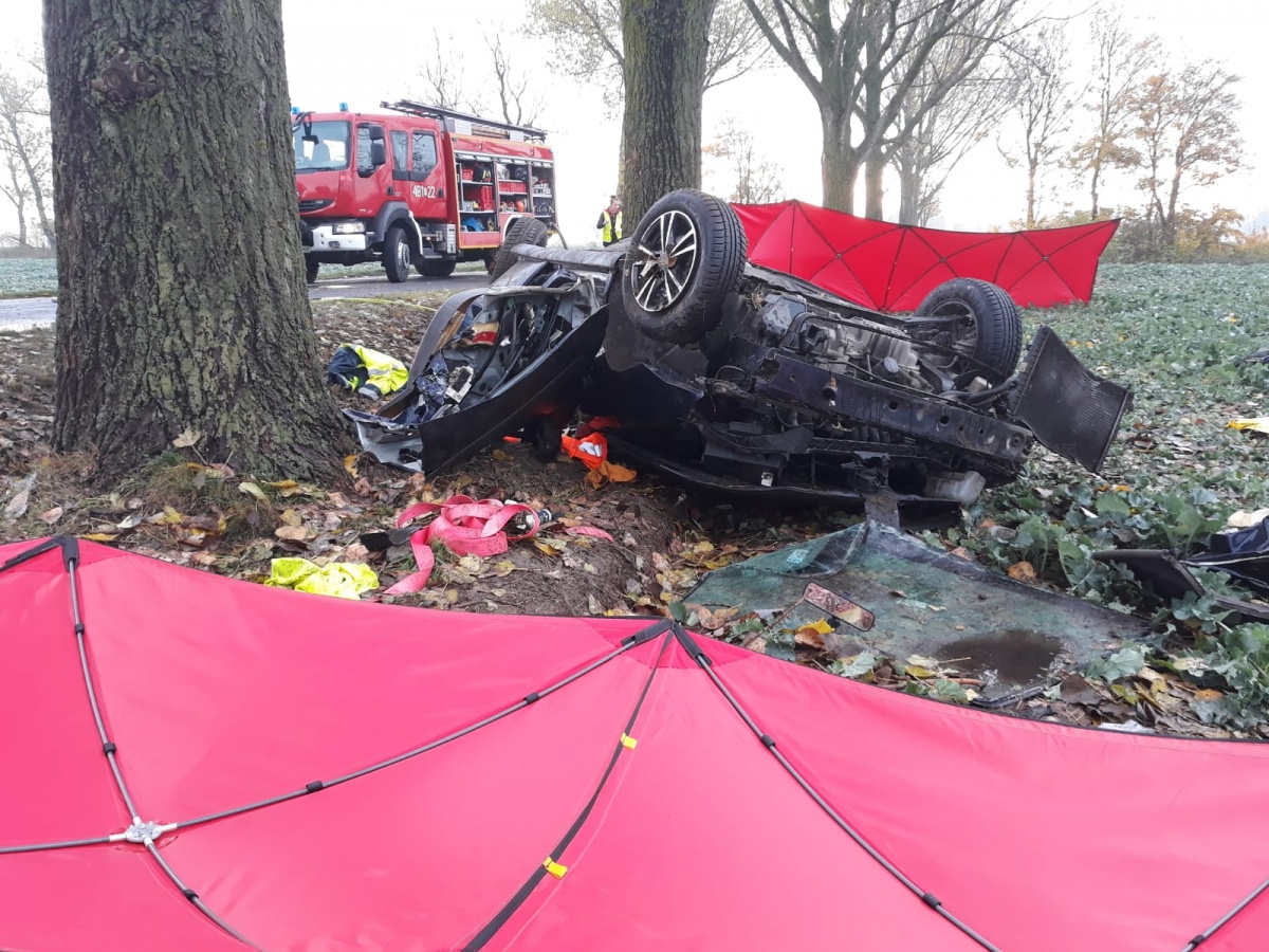 Śmiertelny wypadek! Nie żyją 2 osoby [ZDJĘCIA]
