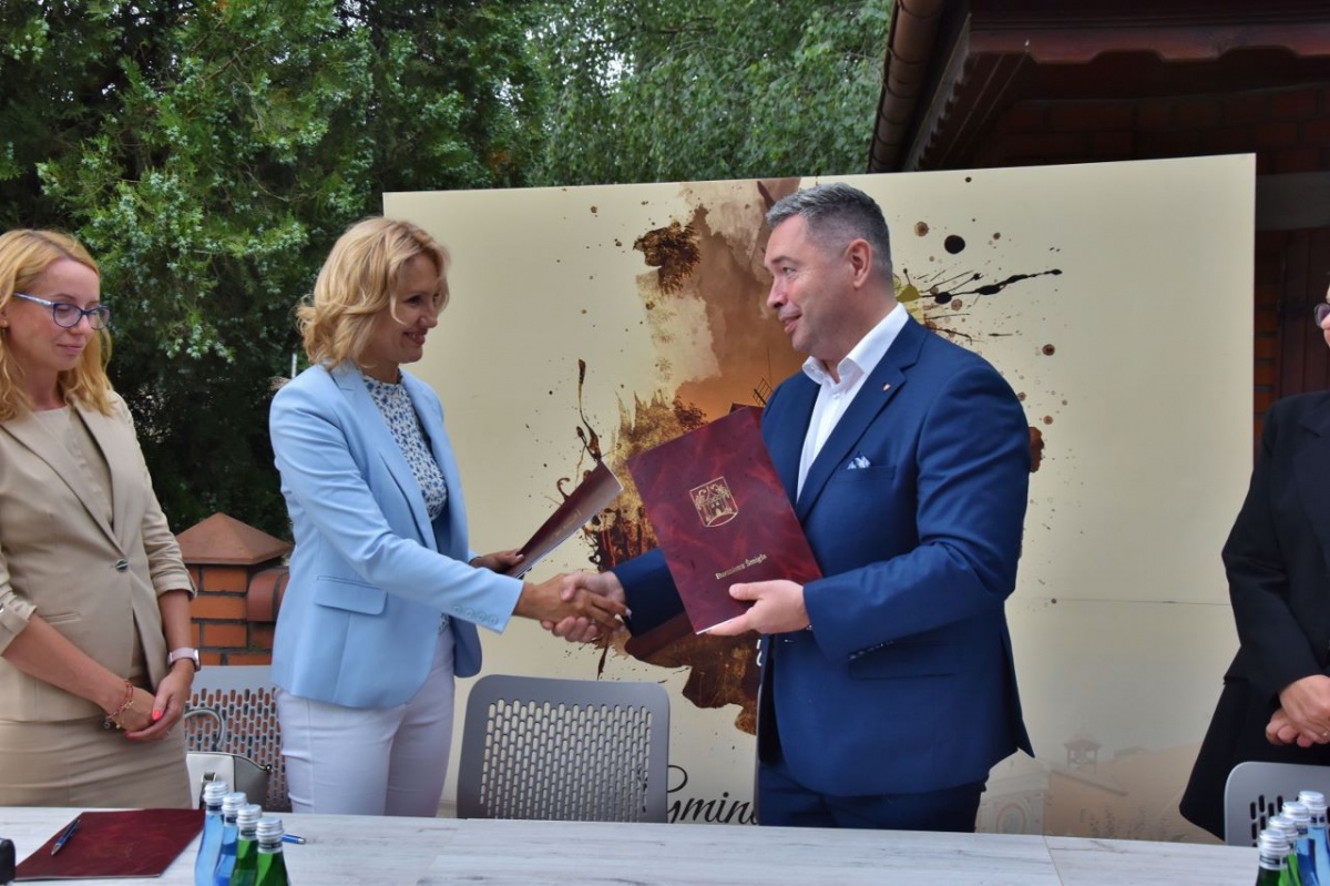 Modernizacja stadionu w Śmiglu [ZDJĘCIA]