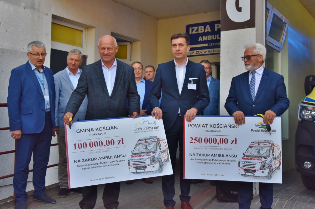 Nowe karetki w kościańskim szpitalu [ZDJĘCIA]