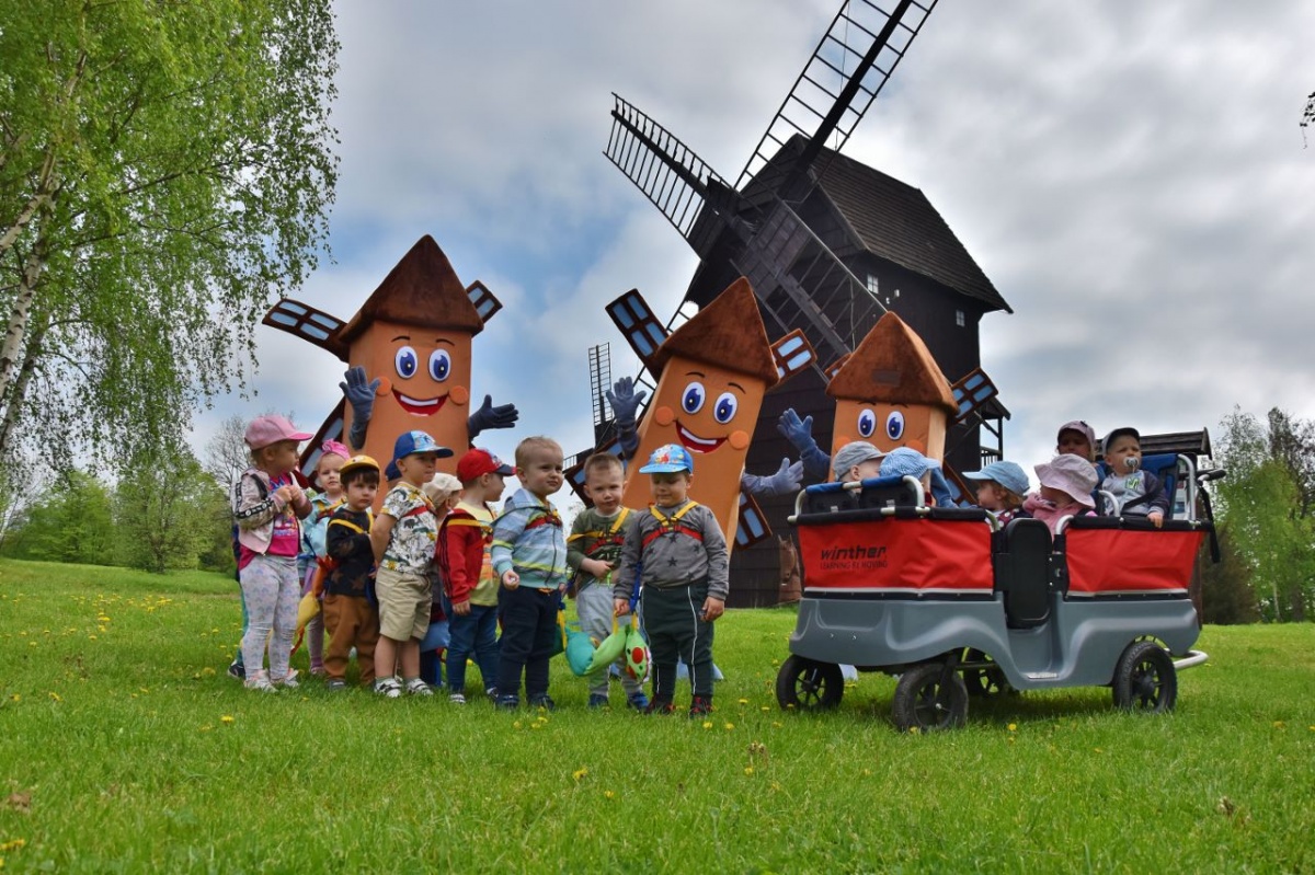 Sesja fotograficzna z okazji imienin wiatraków [ZDJĘCIA]