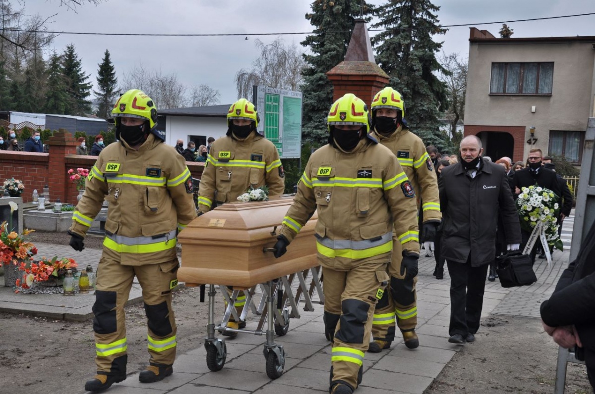 Pogrzeb młodego strażaka z OSP Czempiń [ZDJĘCIA]