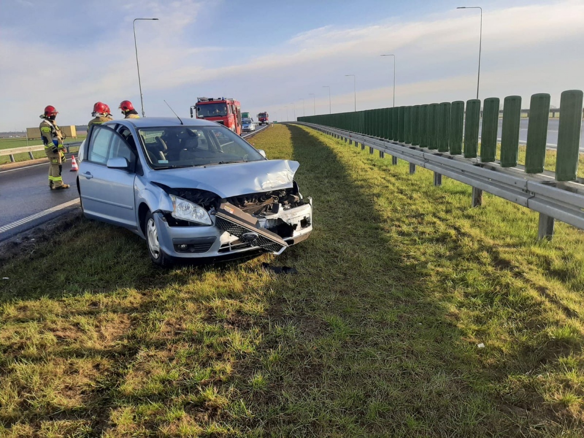 Wjechał w barierki na S5. Stracił koncentracje