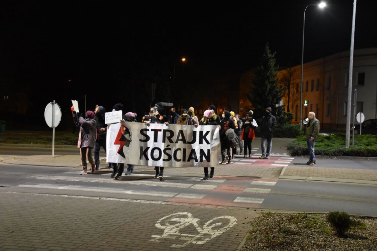 Strajk Kobiet wrócił. Słaba frekwencja! [ZDJĘCIA]