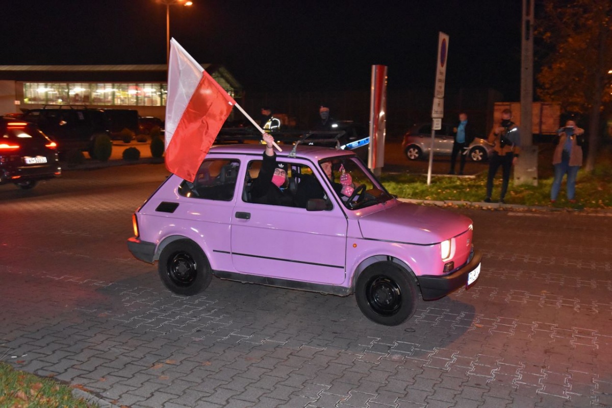 Strajk samochodowy ulicami Kościana! [ZDJĘCIA]