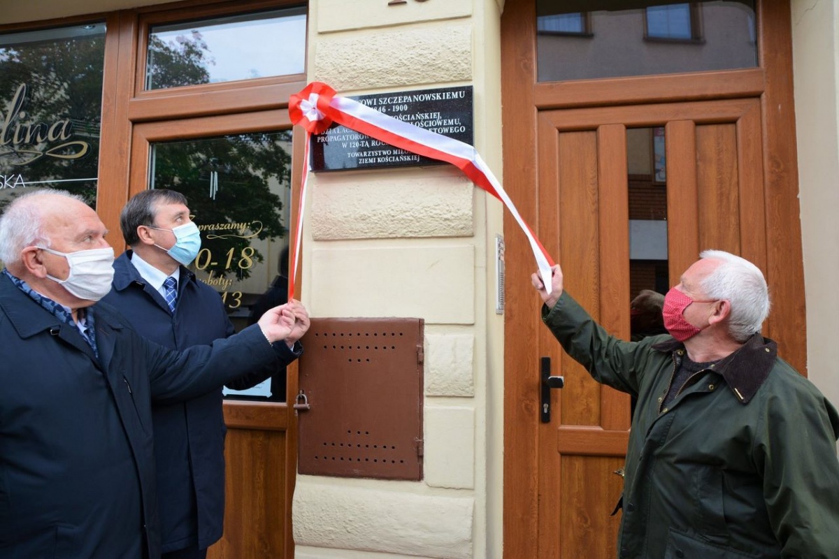 Dla upamiętnienia Stanisława Szczepanowskiego