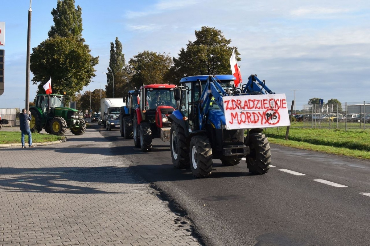Protest rolników trwa! Spore utrudnienia [ZDJĘCIA, FILM]