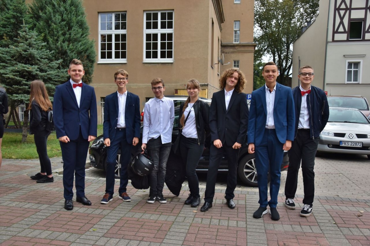 Nowy rok szkolny w szczególnych warunkach [ZDJĘCIA]