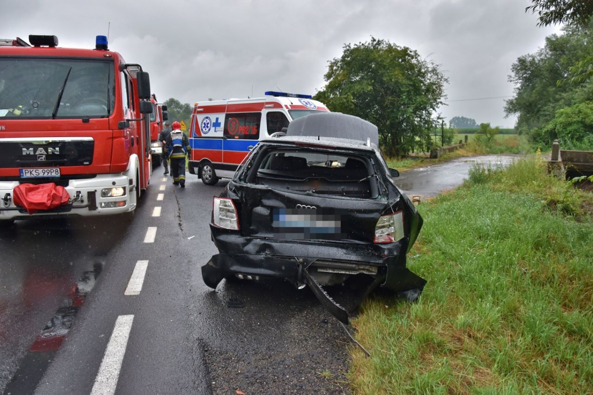 Zderzenie pojazdów między Bonikowem i Sepnem [ZDJĘCIA]