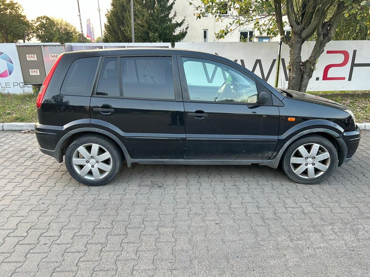 Prawie potrącił niepełnosprawnego na przejściu dla pieszych!