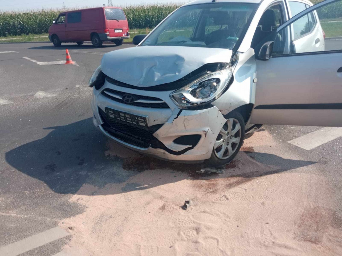 Nie ustąpiła pierwszeństwa