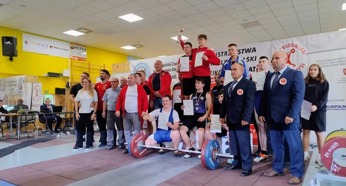 Młodzi ciężarowcy Kobry Kościan z medalami!