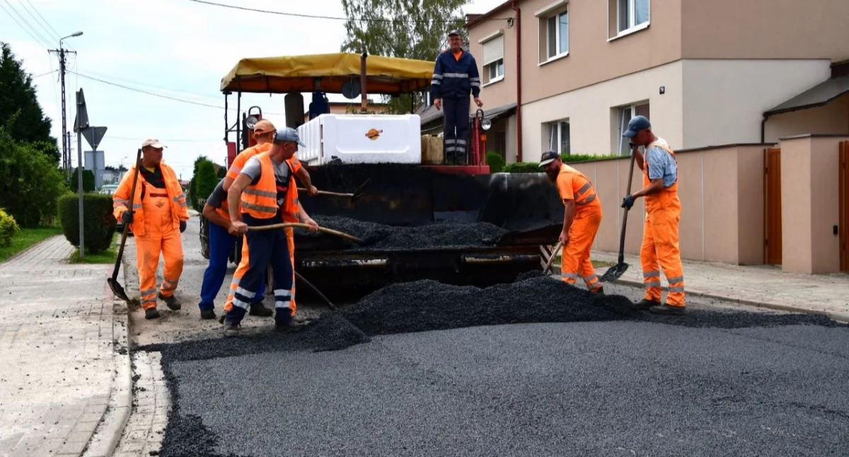 Trwa rozbudowa drogi od Szczodrowa do Sierakowa [ZDJĘCIA]