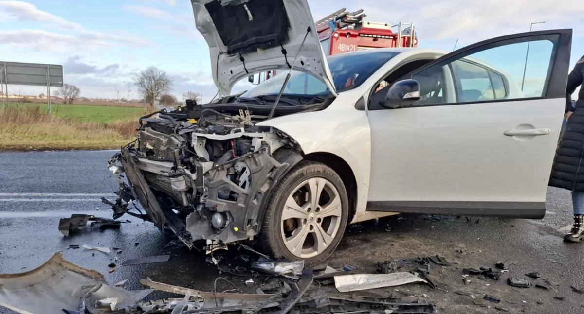 Wypadek na skrzyżowaniu. 19-latka nie ustąpiła pierwszeństwa [ZDJĘCIA]
