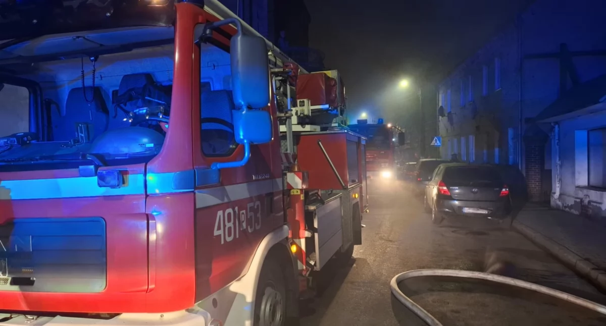 Pożar w budynku przy ul. Długiej w Czempiniu!