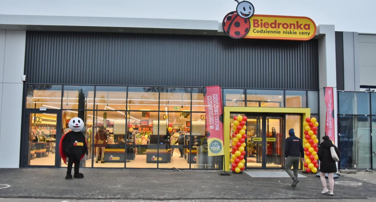 Nowa Biedronka otwarta w obiekcie po Tesco [ZDJĘCIA]