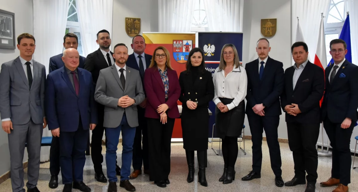 Podpisano umowy na wsparcie przebudowy i budowy dróg w powiecie kościańskim!