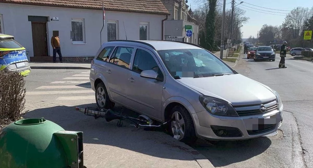 Zderzenie na przejściu dla pieszych. Rowerzystka trafiła do szpitala