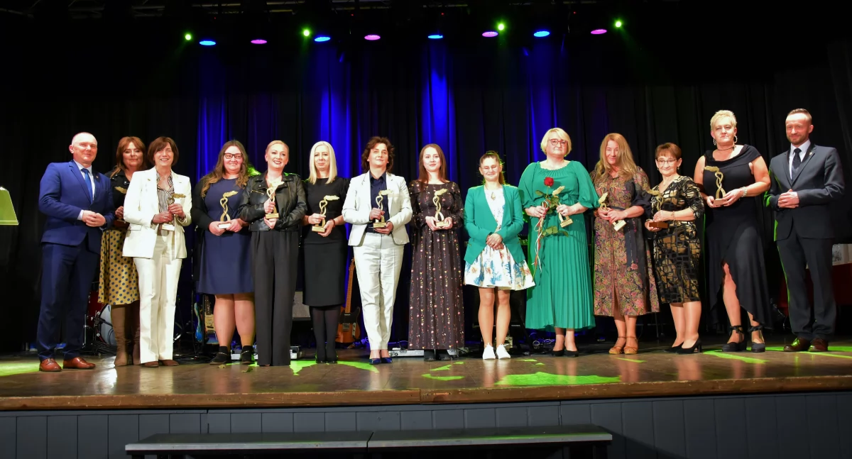 (NIE)ZWYKŁE Kobiety Powiatu Kościańskiego. Wręczono statuetki laureatkom [ZDJĘCIA]