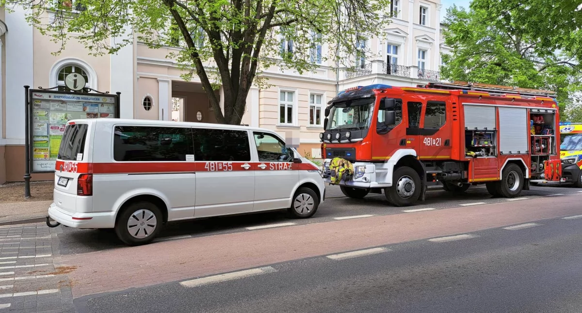 Wypadek na hulajnodze. Nastolatek uderzył w znak [ZDJĘCIA]