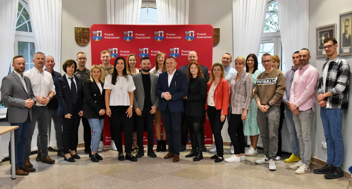 Dotacje na rozpoczęcie działalności gospodarczej. 19 osób otworzy swoje firmy [ZDJĘCIA]