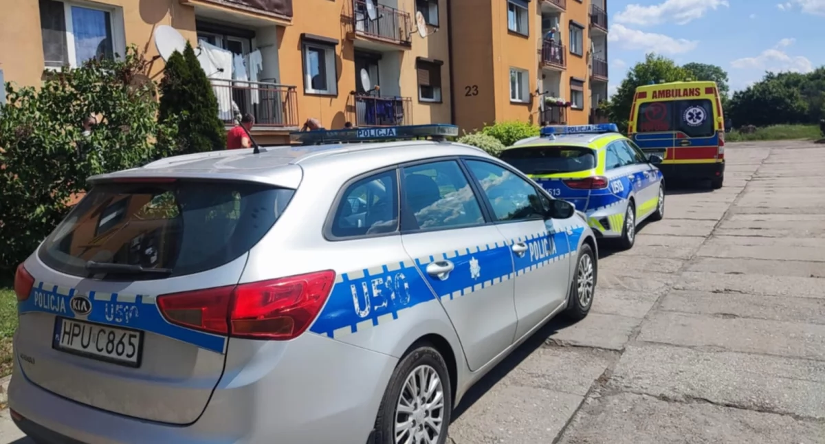 Tragedia w Głuchowie. Mężczyzna wypadł z balkonu