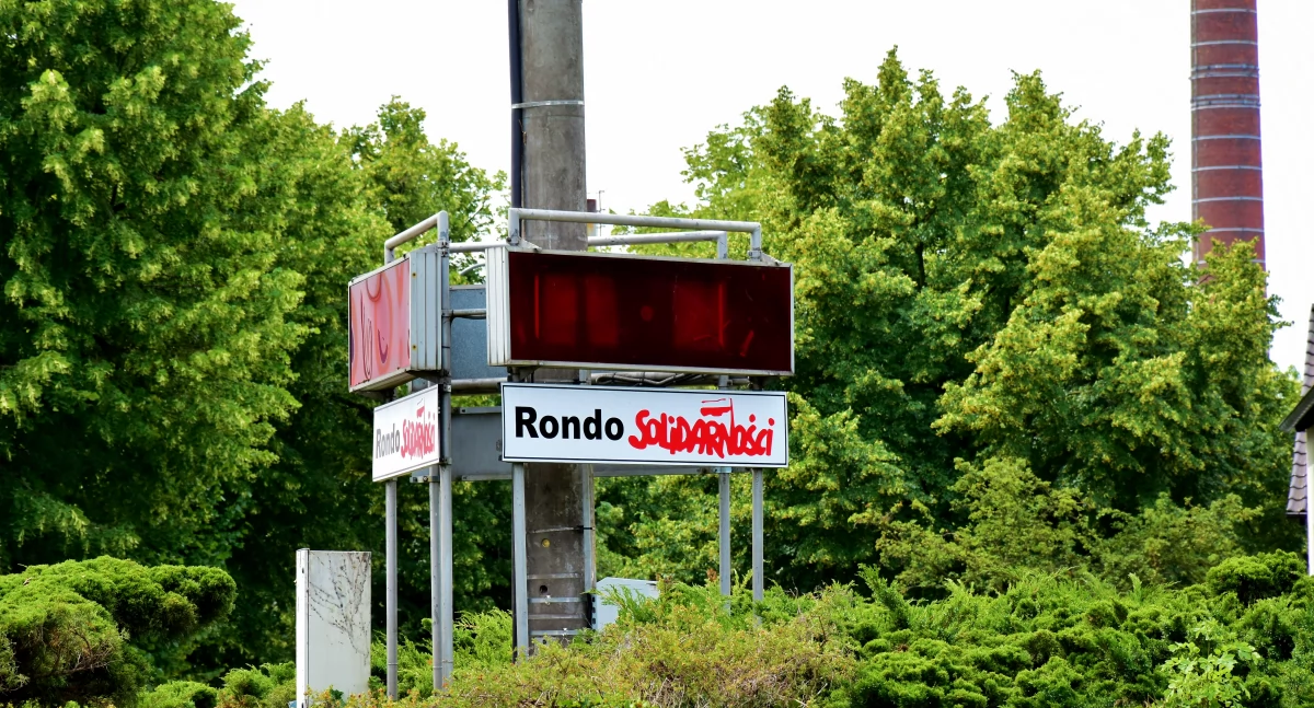 Zegar na rondzie wciąż nie działa! Będzie nowy?