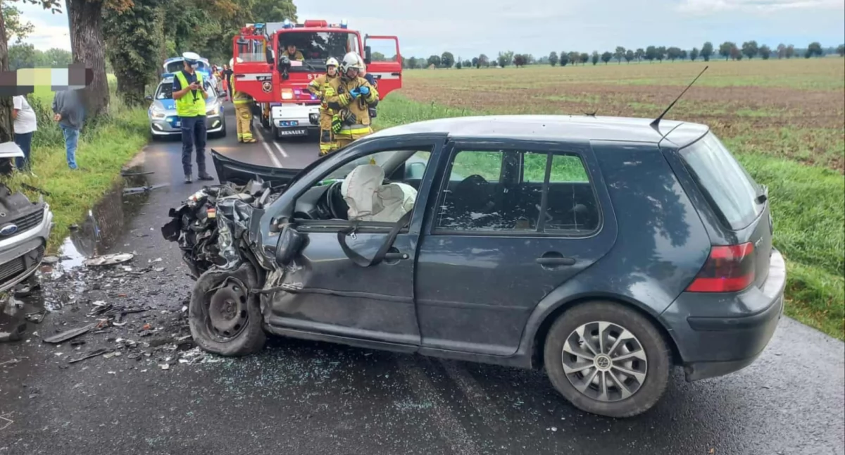 18-latek wyprzedzał w miejscu niedozwolonym. Spowodował wypadek!