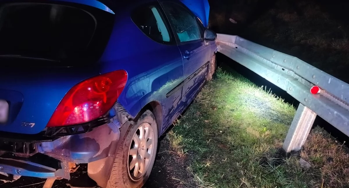 Na rondzie prosto. Pijany kierowca przejechał przez rondo w Kiełczewie 