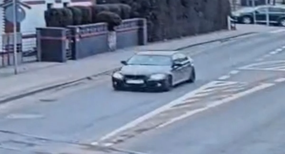 19-latek wyprzedzał przed prześciem dla pieszych