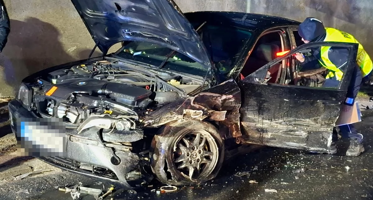 Wypadek w Krzywiniu. Cztery osoby trafiły do szpitala [ZDJĘCIA]