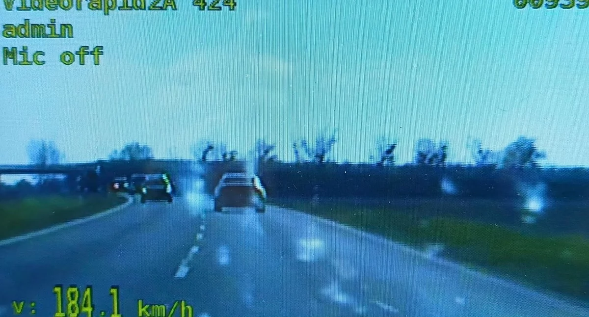 Jechał z prędkością 184 km/h! Zatrzymano mu prawo jazdy na 3 miesiące