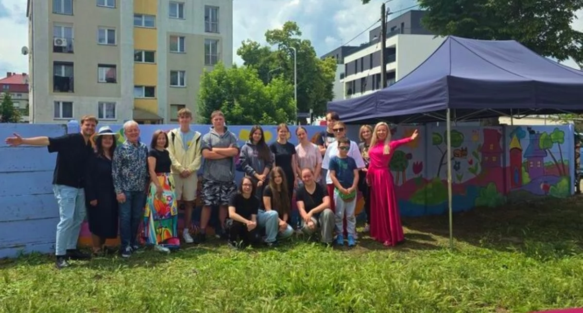 Nowy mural przy KOK i wersnisaż wystawy prac Michała Lutkowskiego