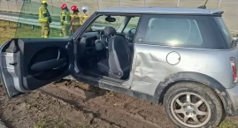 Kolizja Mini ze Scanią na S5 [ZDJĘCIA]