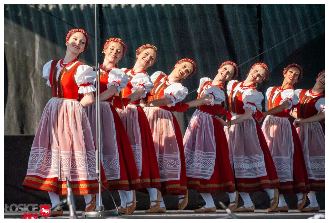 „Mazowsze” na łosickiej scenie