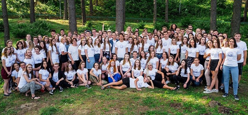 Stypendia dla ósmoklasistów tylko do 17 maja - trwa rekrutacja do Programu Stypendialnego Horyzonty Fundacji EFC i FRS!