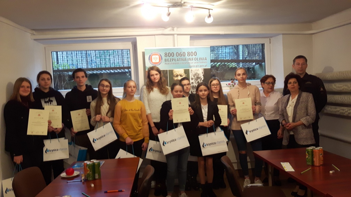 Laureaci etapu okręgowego XXVIII edycji Ogólnopolskiej Olimpiady Promocji Zdrowego Stylu Życia Polskiego Czerwonego Krzyża