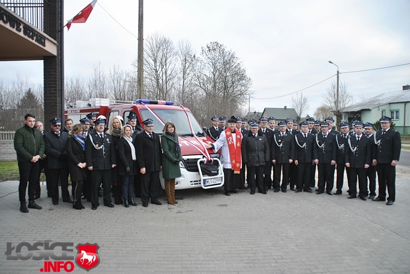 OSP Nowe Szpaki otrzymały lekki samochód ratowniczo-gaśniczy