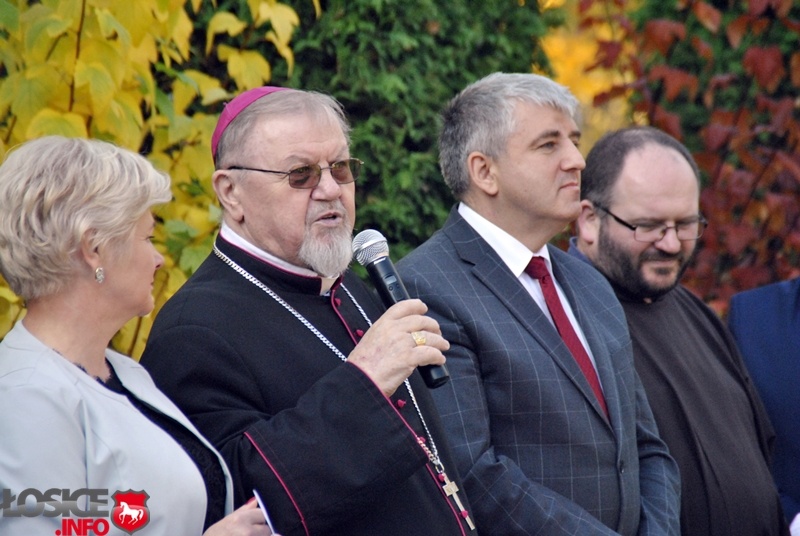 Biskup Antoni Pacyfik Dydycz honorowym obywatelem gminy Sarnaki
