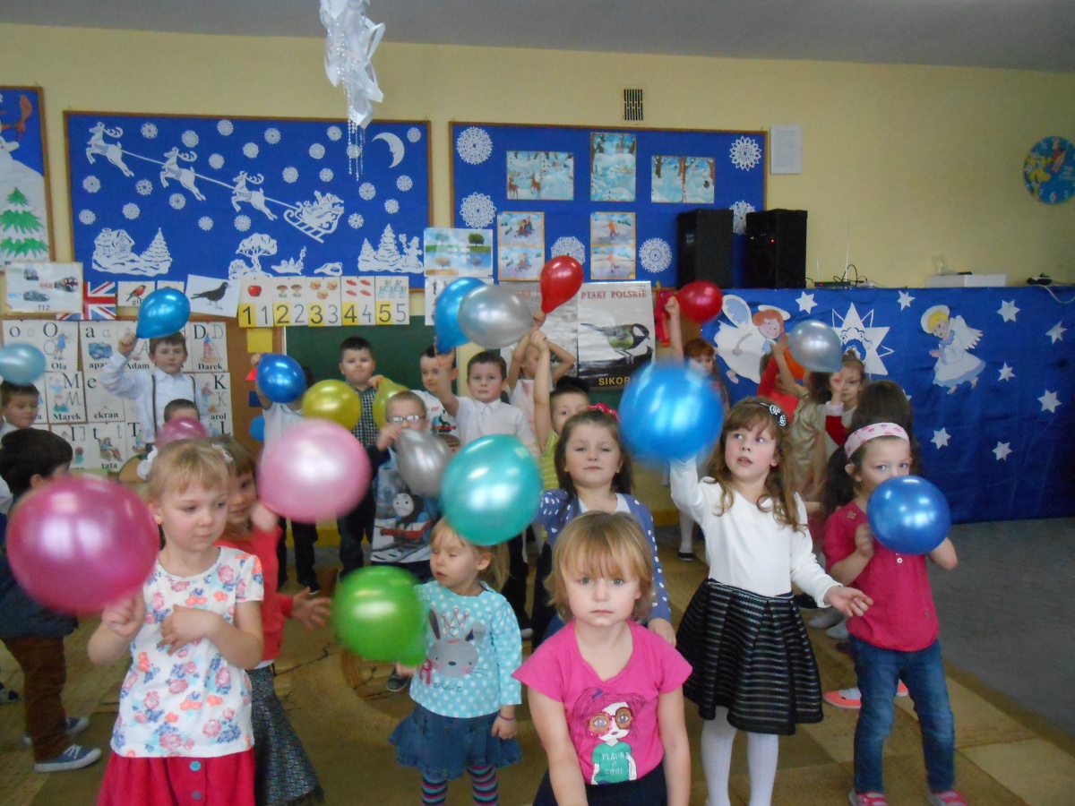 KARNAWAŁOWE IMPREZY W PRZEDSZKOLU SAMORZĄDOWYM W NIEMOJKACH