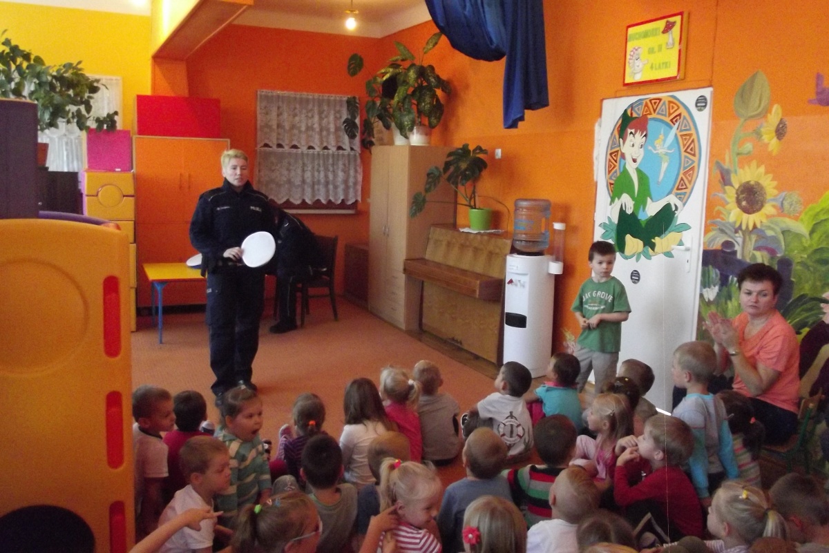 Policjanci w przedszkolu